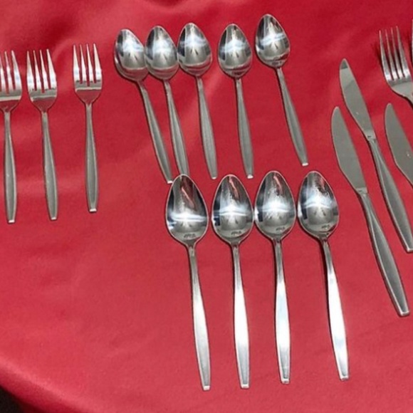 Imperial Stainless Steel Silverware Set.  Beautiful Set for the Dinner Table - Picture 3 of 8